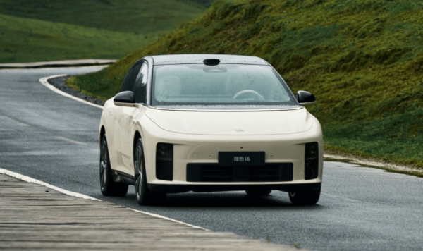 场外配资网站 后排配娱乐屏/还有拖挂资质 理想i6将于9月26日上市