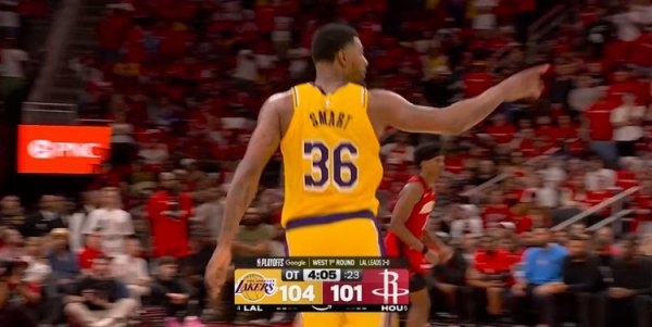 配资网最新 先声夺人！斯玛特外线开火三分轰进 帮助湖人加时率先开张